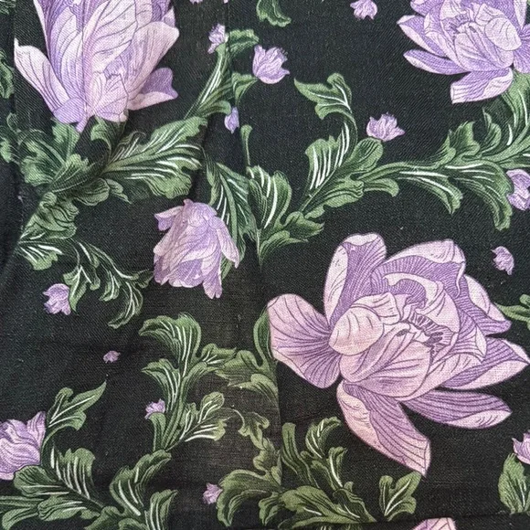 Agua by Agua Bandita Linen Shorts - Picture 2 of 6